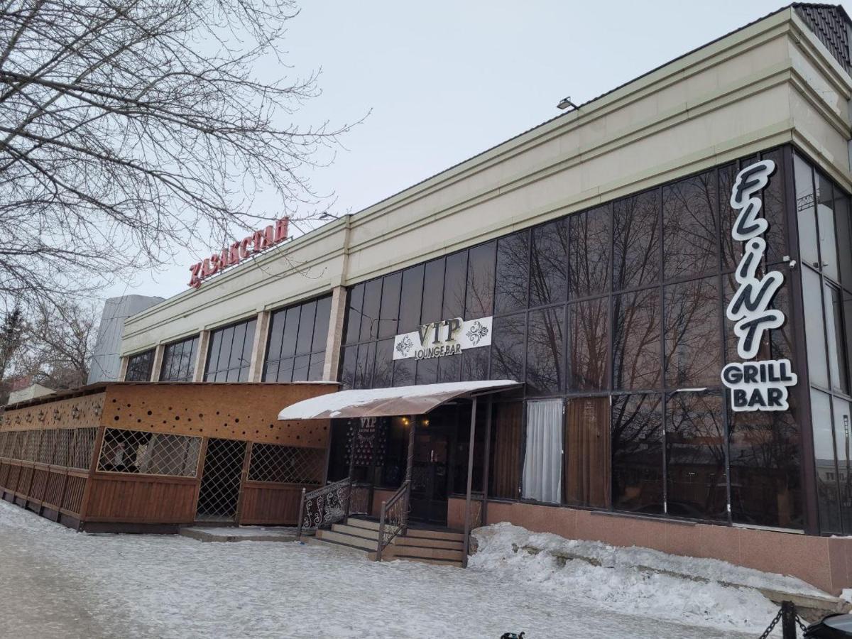 1 Комнатные Апартаменты На Садуакасова 24 Kokshetau Eksteriør bilde